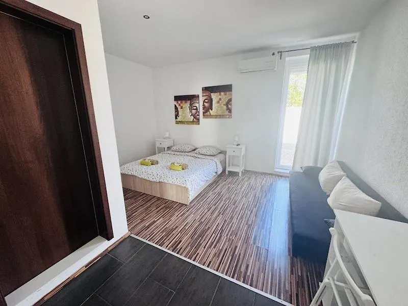 Villa Renzo 부제 0*,
