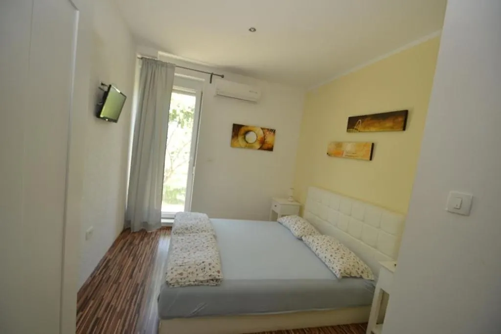 Villa Renzo بوجي